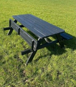 Goedkopepicknicktafels.nl | Zwarte XL Picknicktafel | Tuintafel 6 Persoons | Zwart Gespoten Gedroogd Grenen Hout! 9 Goedkopepicknicktafels.nl | Zwarte XL Picknicktafel | Tuintafel 6 Persoons | Zwart Gespoten Gedroogd Grenen Hout! -Tuinmeubelwinkel 1045x1200 1