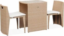 Alice's Garden Balkonset Doppio - 2 Stoelen - Inschuifbaar - Wicker - Beige 11 Alice's Garden Balkonset Doppio - 2 Stoelen - Inschuifbaar - Wicker - Beige -Tuinmeubelwinkel 1200x686