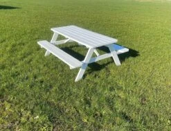 Goedkopepicknicktafels.nl | Witte XL Picknicktafel | Tuintafel 6 Persoons | Wit Gespoten Gedroogd Grenen Hout! 12 Goedkopepicknicktafels.nl | Witte XL Picknicktafel | Tuintafel 6 Persoons | Wit Gespoten Gedroogd Grenen Hout! -Tuinmeubelwinkel 1200x918 1